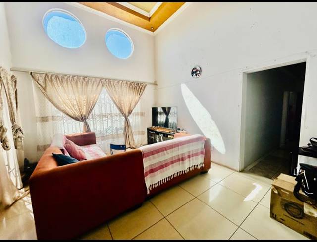 3 BEDROOM HOUSE FOR SALE IN VANDERBIJLPARK CE 3